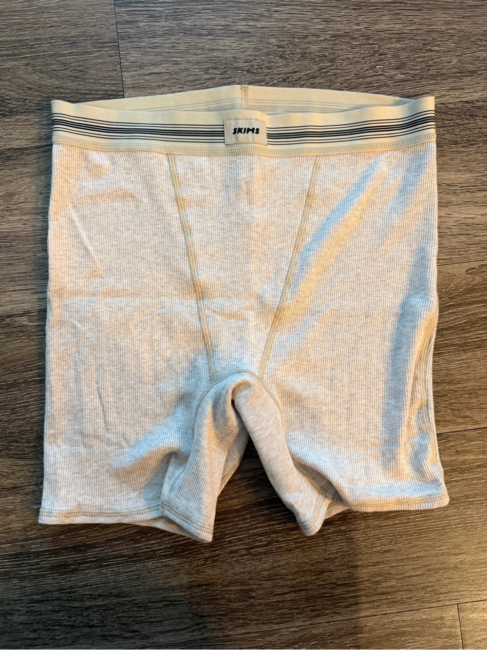 Skims women’s Ribbed Boxer Top Briefs in Light beige